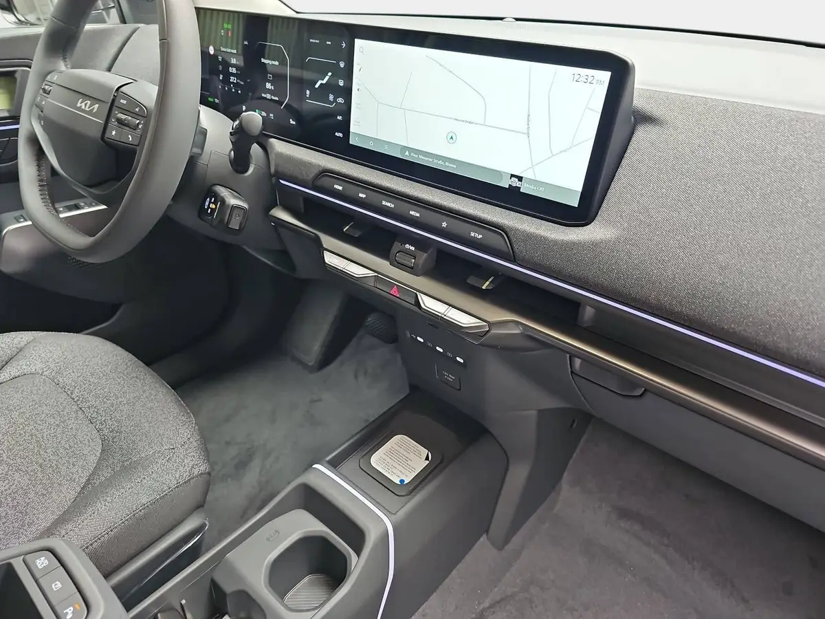 KIA EV2 42.2 KWH EARTH MJ27 WINTER-CONNECT TECHNOLOGY DRIVEWISE-PARK DESIGN