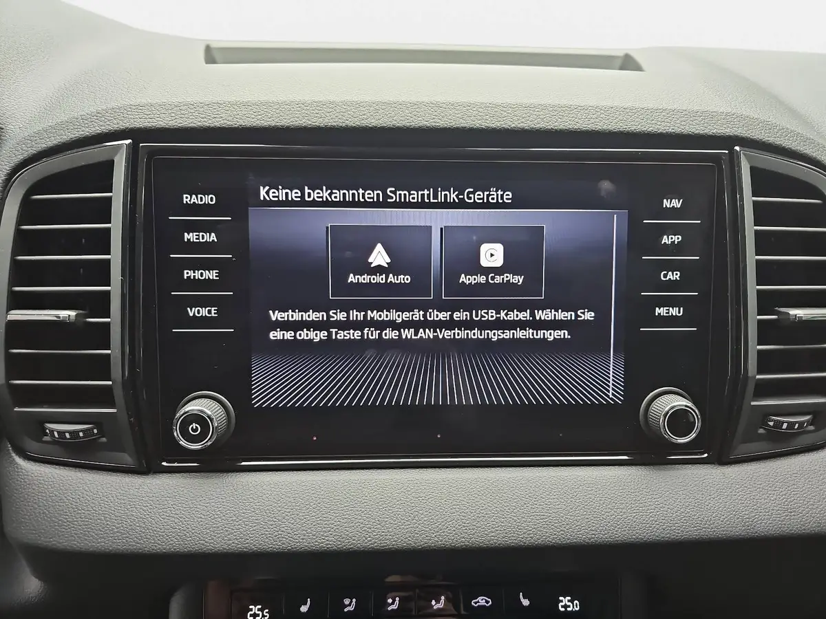 SKODA KAROQ 1.5 TSI DSG 130 JAHRE LED KLIMAAUTO EL.HECKKL. WIN