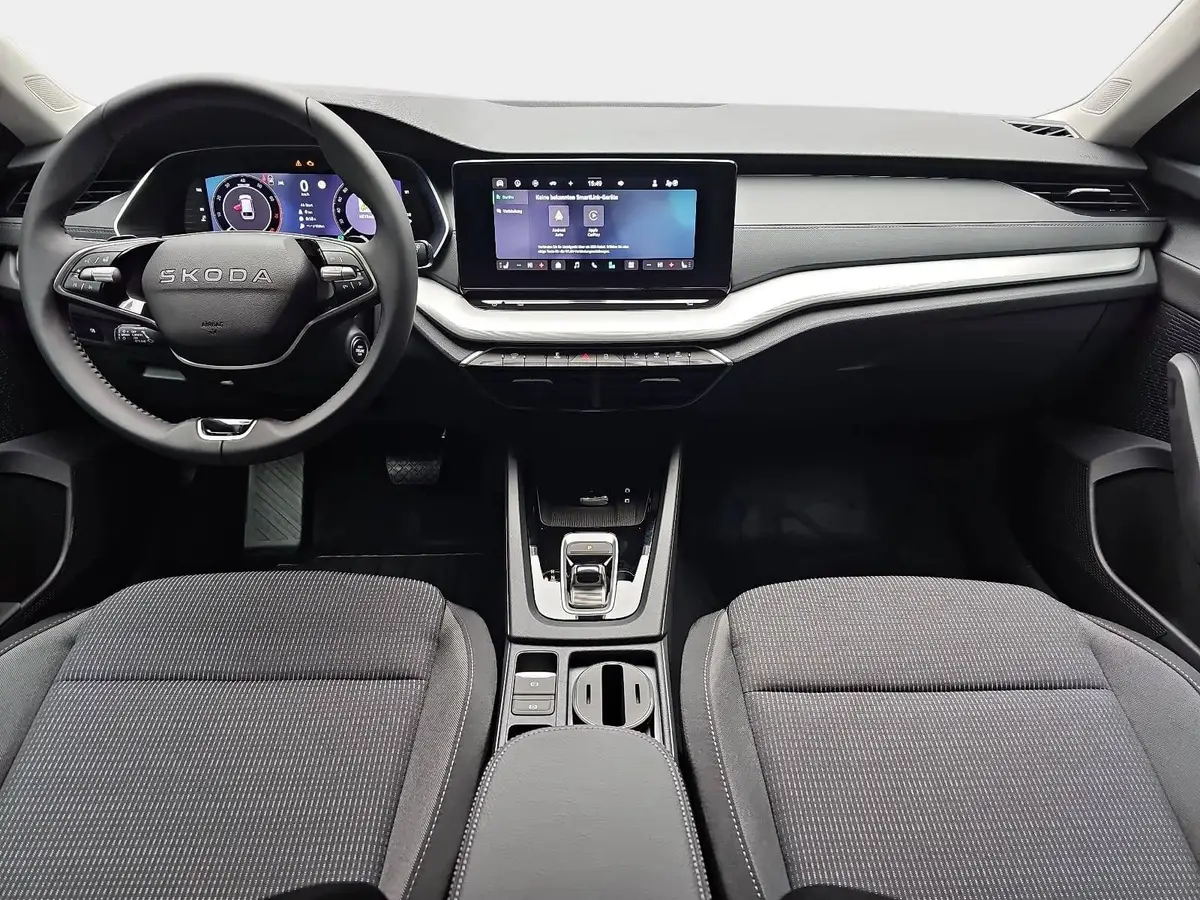 SKODA OCTAVIA COMBI 1.5 TSI DSG 130 JAHRE KLIMAAUTO LED SMARTLINK KAME