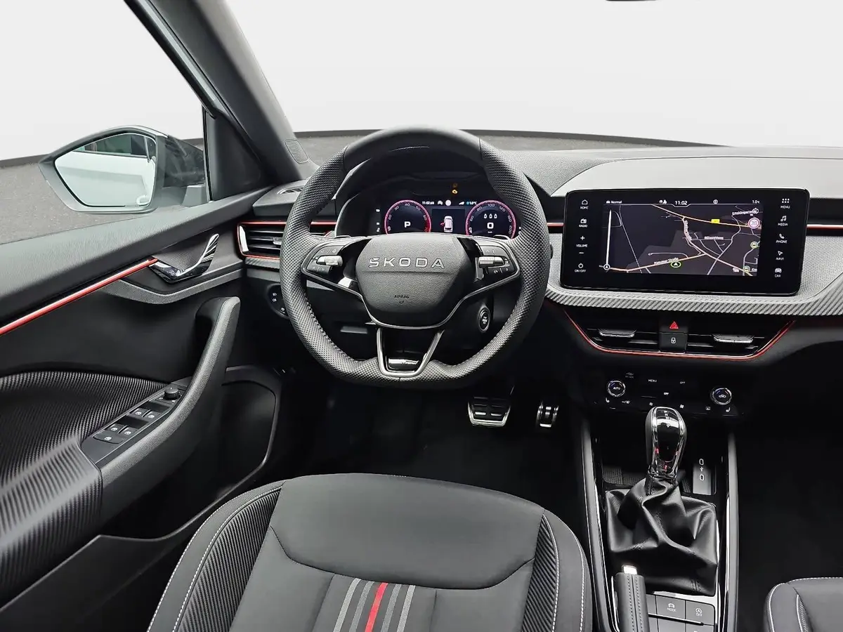 SKODA KAMIQ 1.5 TSI DSG MONTE CARLO NAVI MATRIX-LED PANO WINTE