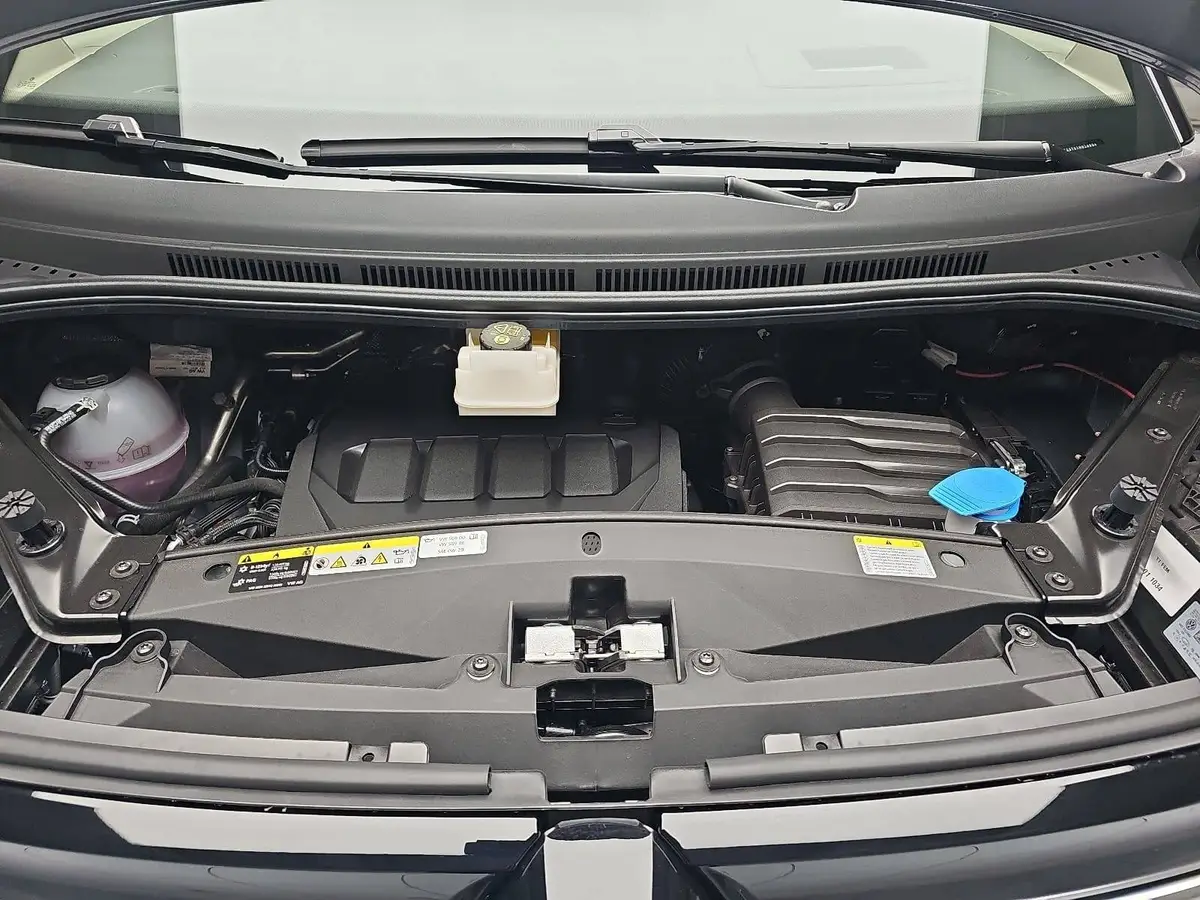 VW T7 MULTIVAN 2.0 TDI DSG EDITION ACC AHK