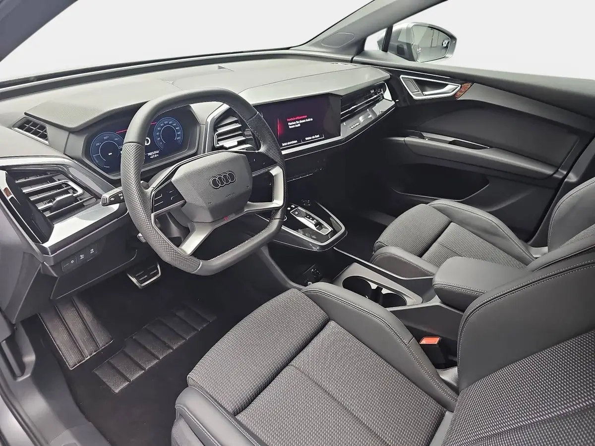 AUDI Q4 E-TRON 45 S-LINE 82KWH LED-MATRIX KAMERA