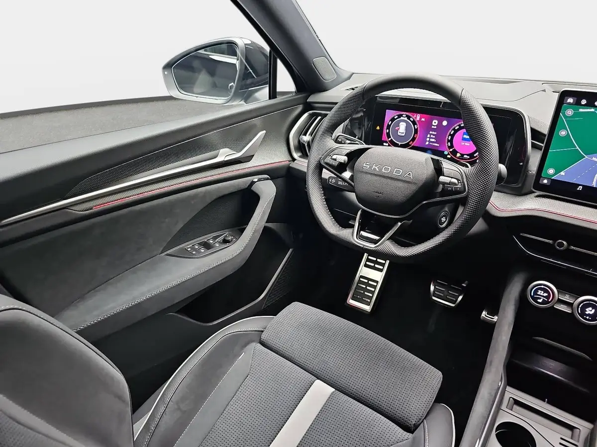 SKODA KODIAQ 2.0 TSI DSG SPORTLINE 4X4 PANO LED AHK