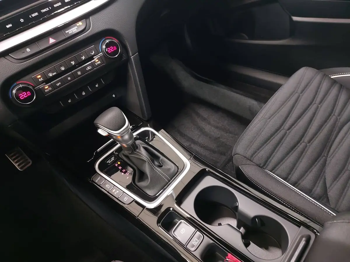 KIA CEED SW 1.5 T-GDI DCT7 GT-LINE TECHNOLOGIE PERFORMANCE