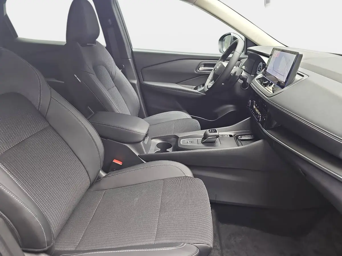 NISSAN QASHQAI 1.3 DIG-T MHEV AUTO. N-CONNECTA WINTER EL-HECKKLAPPE