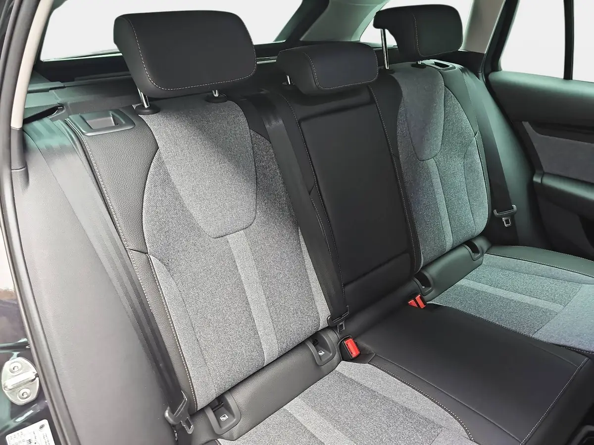 SKODA OCTAVIA COMBI 1.5 TSI ETEC DSG SELECTION NAVI LED ACC WINTER KA