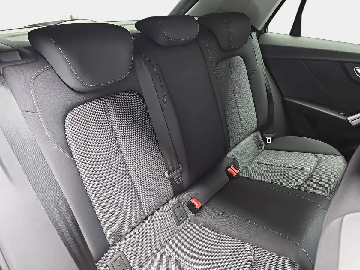 AUDI Q2 35 TFSI S-TRONIC S LINE NAVI LED ACC EL.HECKKL. WI