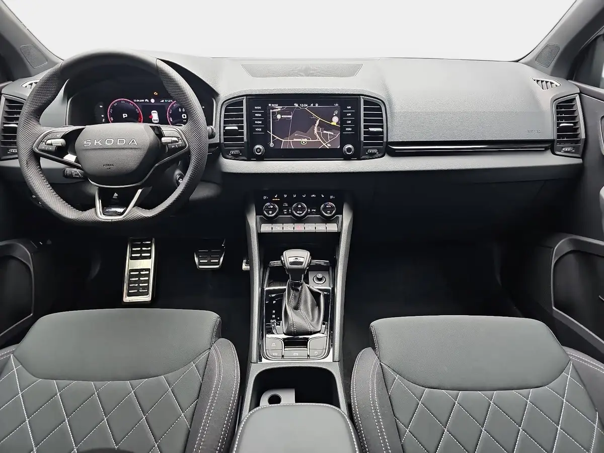 SKODA KAROQ 1.5 TSI DSG SPORTLINE NAVI LED-MATRIX PANO WINTER 