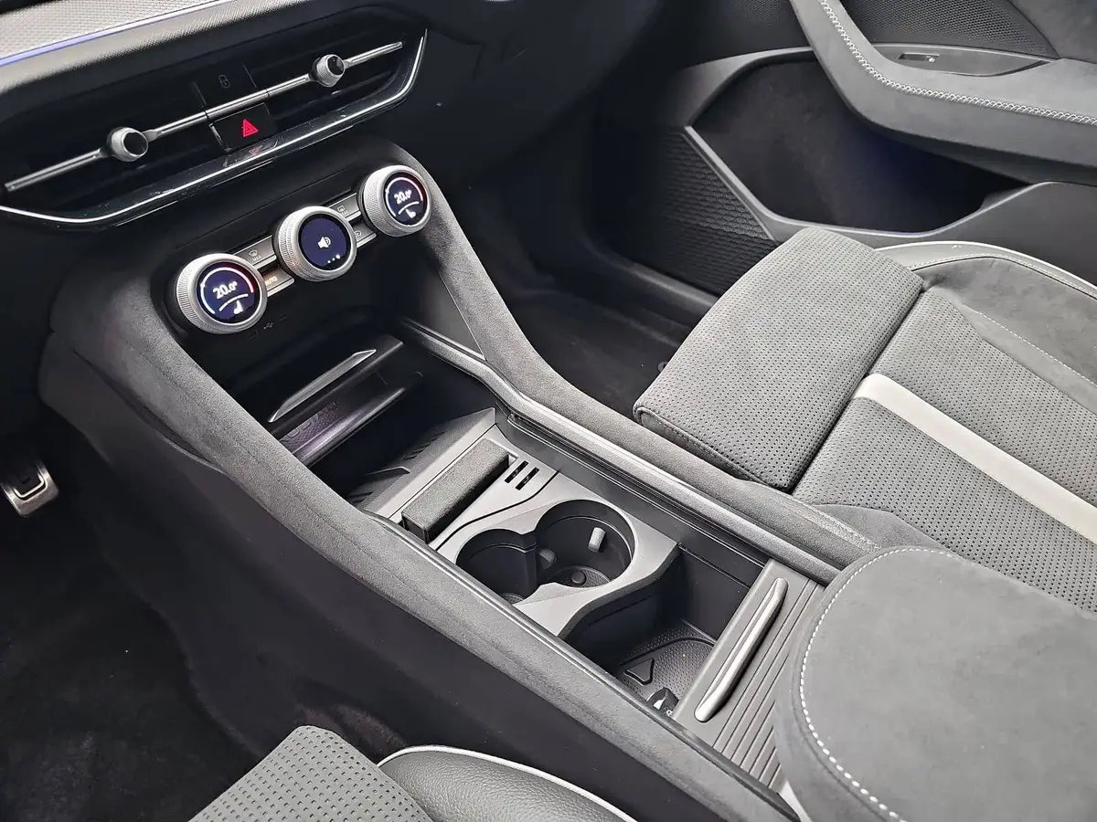 SKODA KODIAQ 1.5 TSI DSG SPORTLINE NAVI MATRIX ACC 7-S KAMERA A