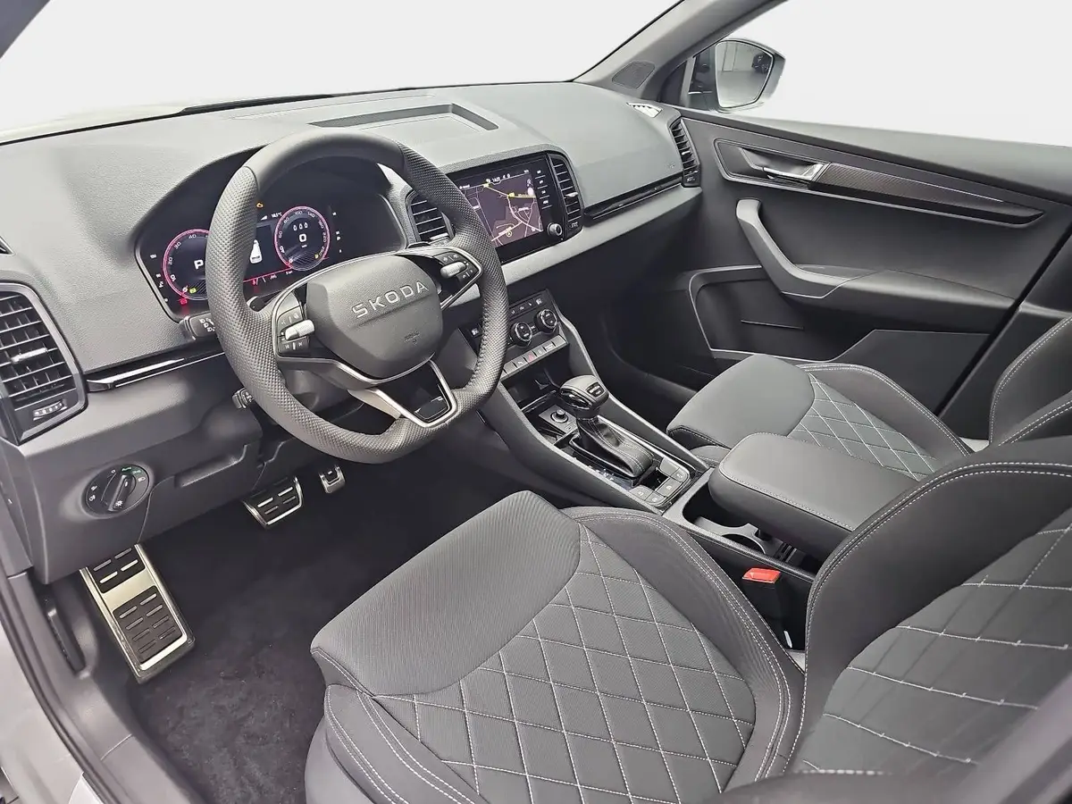 SKODA KAROQ 2.0 TSI DSG SPORTLINE 4X4 AHK PANO