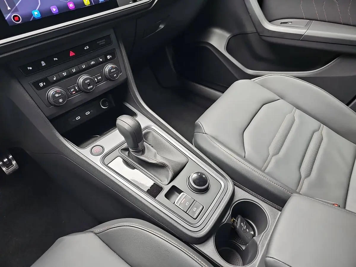 CUPRA ATECA 1.5 TSI DSG NAVI LED LEDER ACC PANO EL.HECKK. KAME