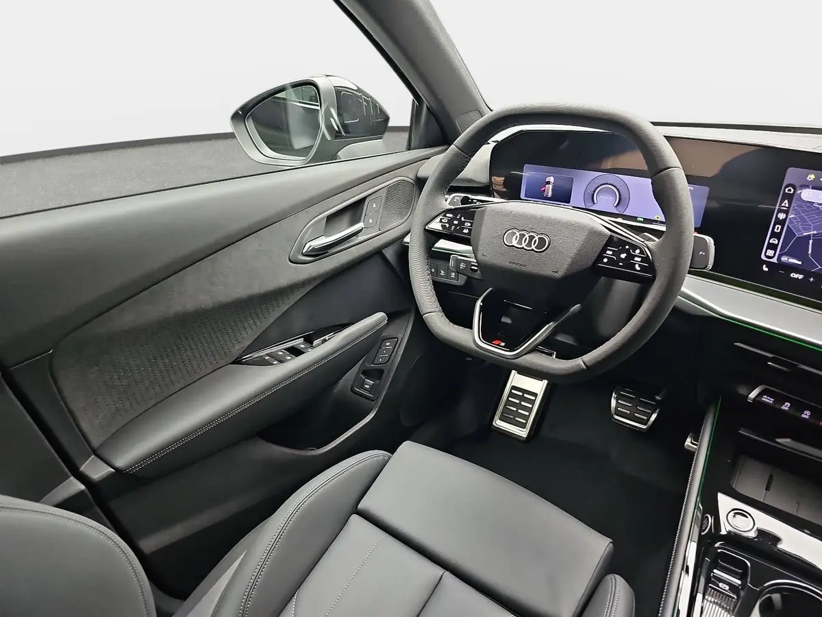 AUDI Q3 TDI S-TRONIC S-LINE NAVI LED-PLUS PANO