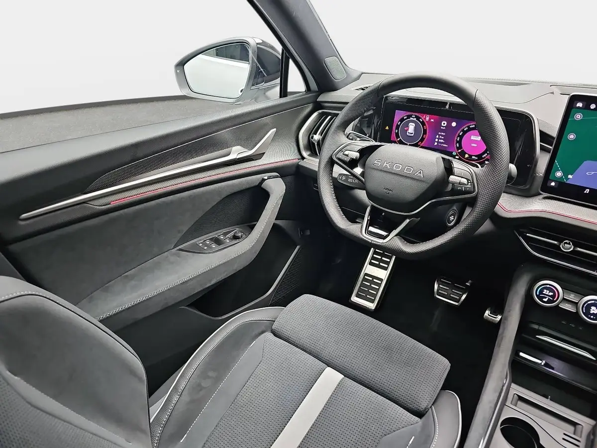 SKODA KODIAQ 2.0 TDI DSG SPORTLINE 4X4 PANO AHK