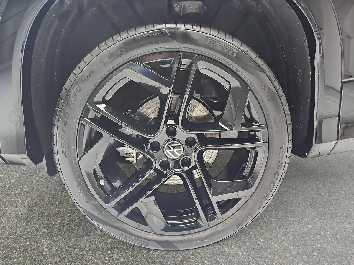 VW TAYRON 1.5 TSI DSG EHYBRID R-LINE LED-MATRIX