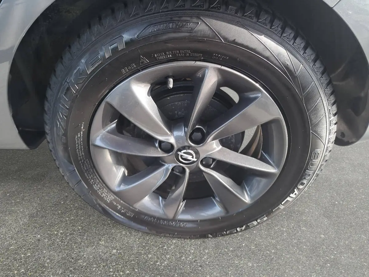 OPEL CORSA 1.4 120 JAHRE