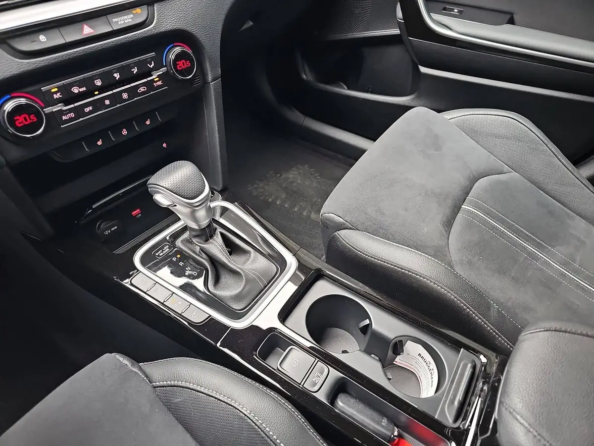 KIA PROCEED 1.5 T-GDI DCT7 GT LINE TECHNOLOGIE GLASDACH PERFORMANCE LEDER