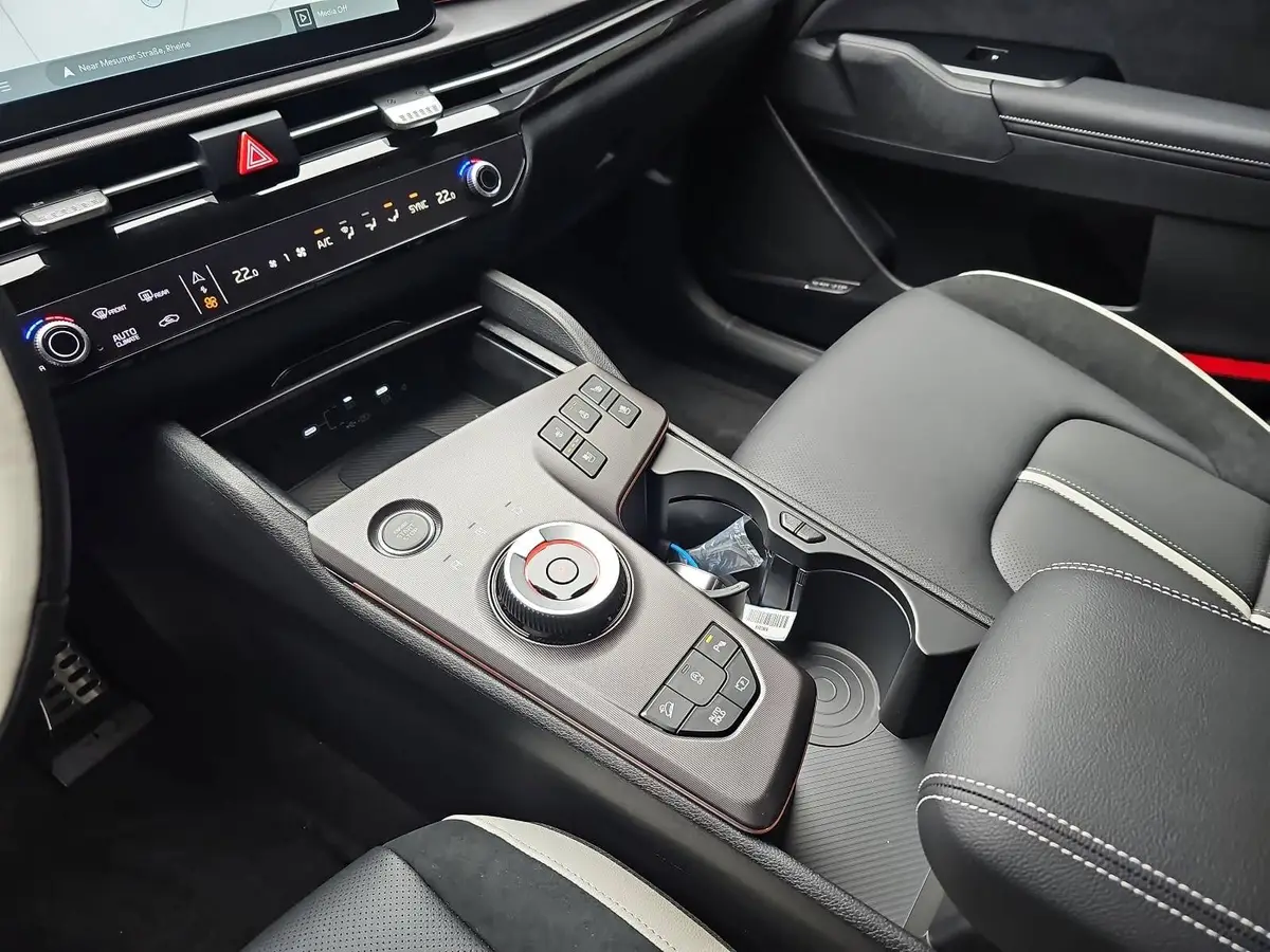 KIA SPORTAGE 1.6 T-GDI 150 2WD DCT GT-LINE MJ26 SCHW. DACH DRIVEWISE GLASDACH SOUND