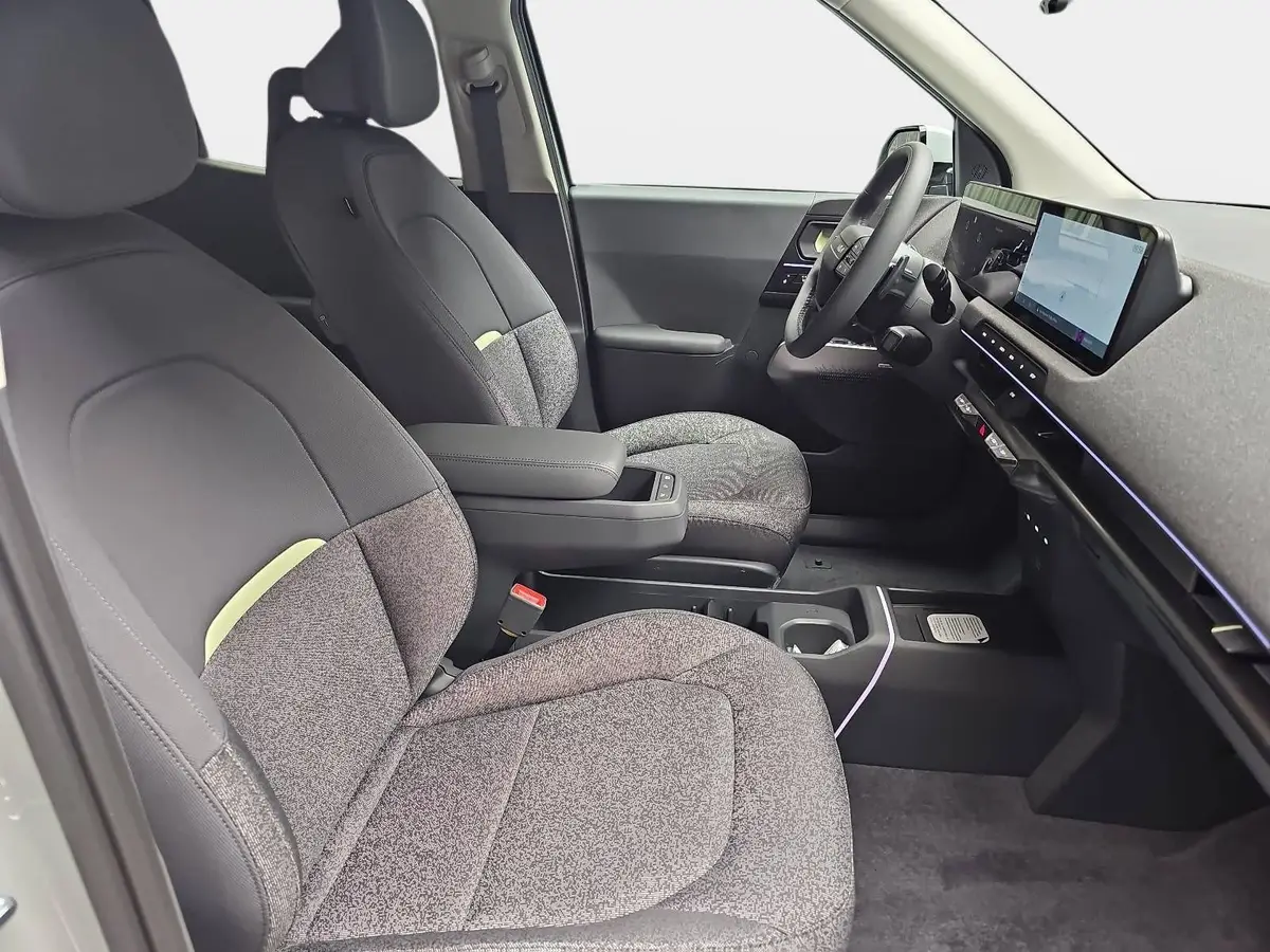 KIA EV2 42.2 KWH EARTH MJ27 WINTER-CONNECT TECHNOLOGY DRIVEWISE-PARK DESIGN