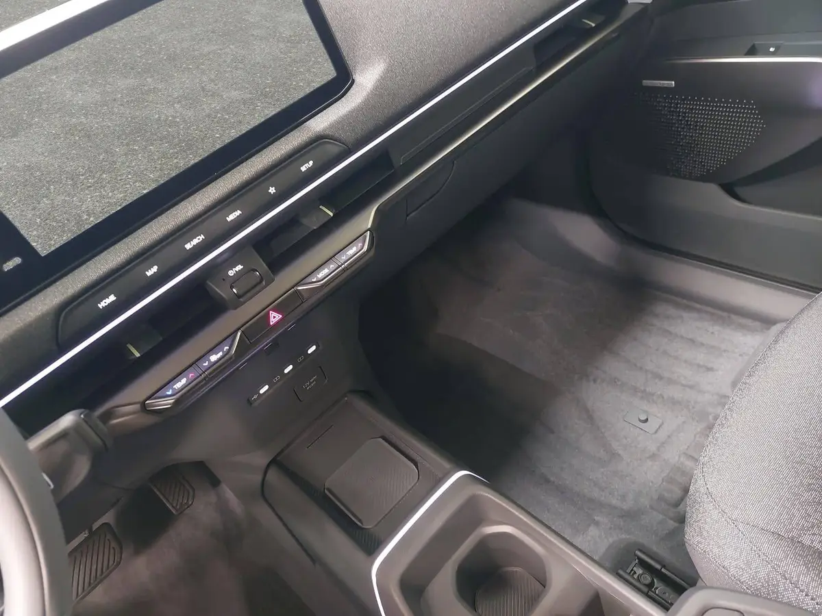 KIA EV2 42.2 KWH EARTH MJ27 WINTER-CONNECT 22KW-AC TECHN DRIVEWISE-PARK DESIGN