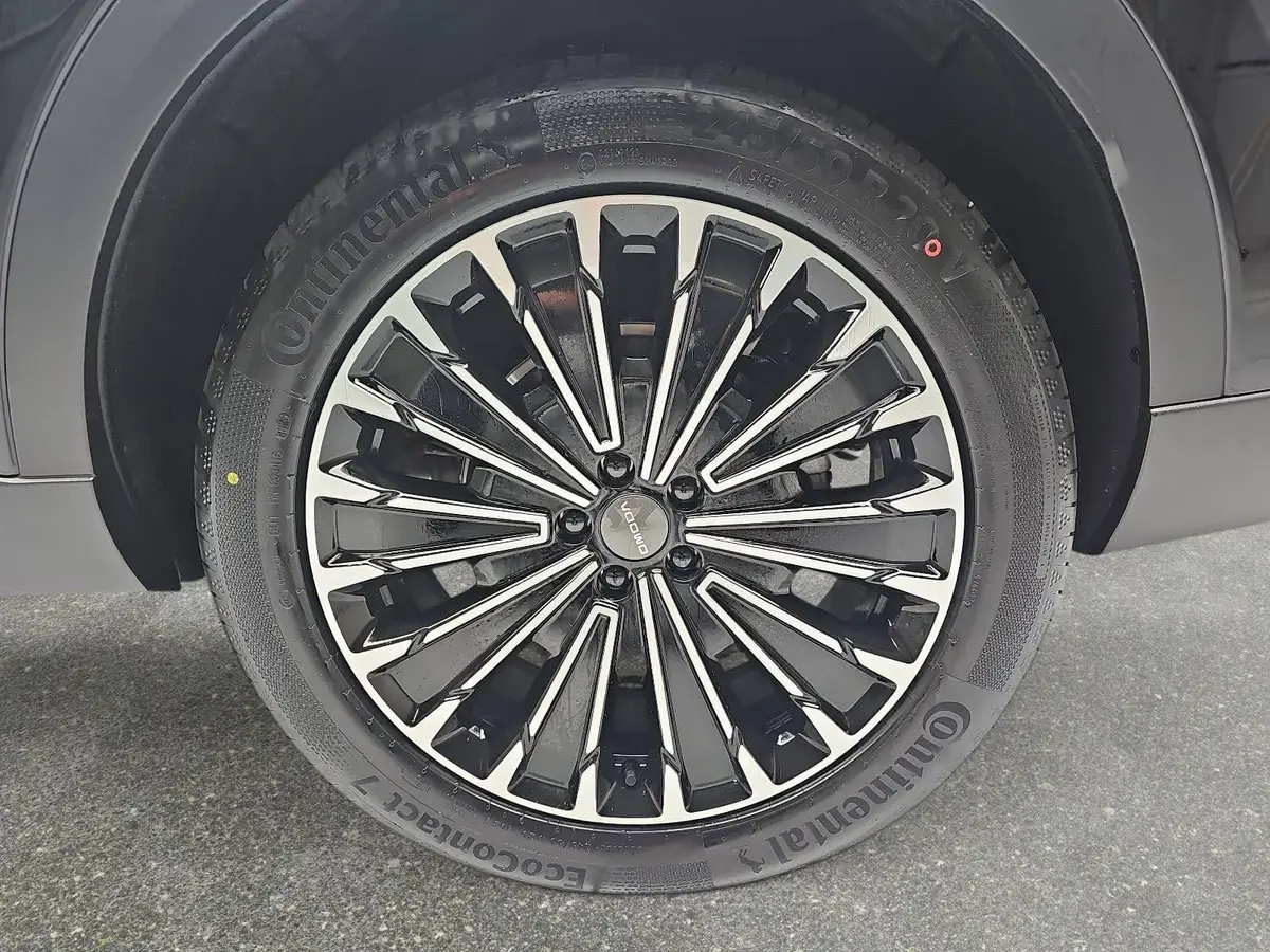 OMODA 9 PLUG-IN-HYBRID PREMIUM
