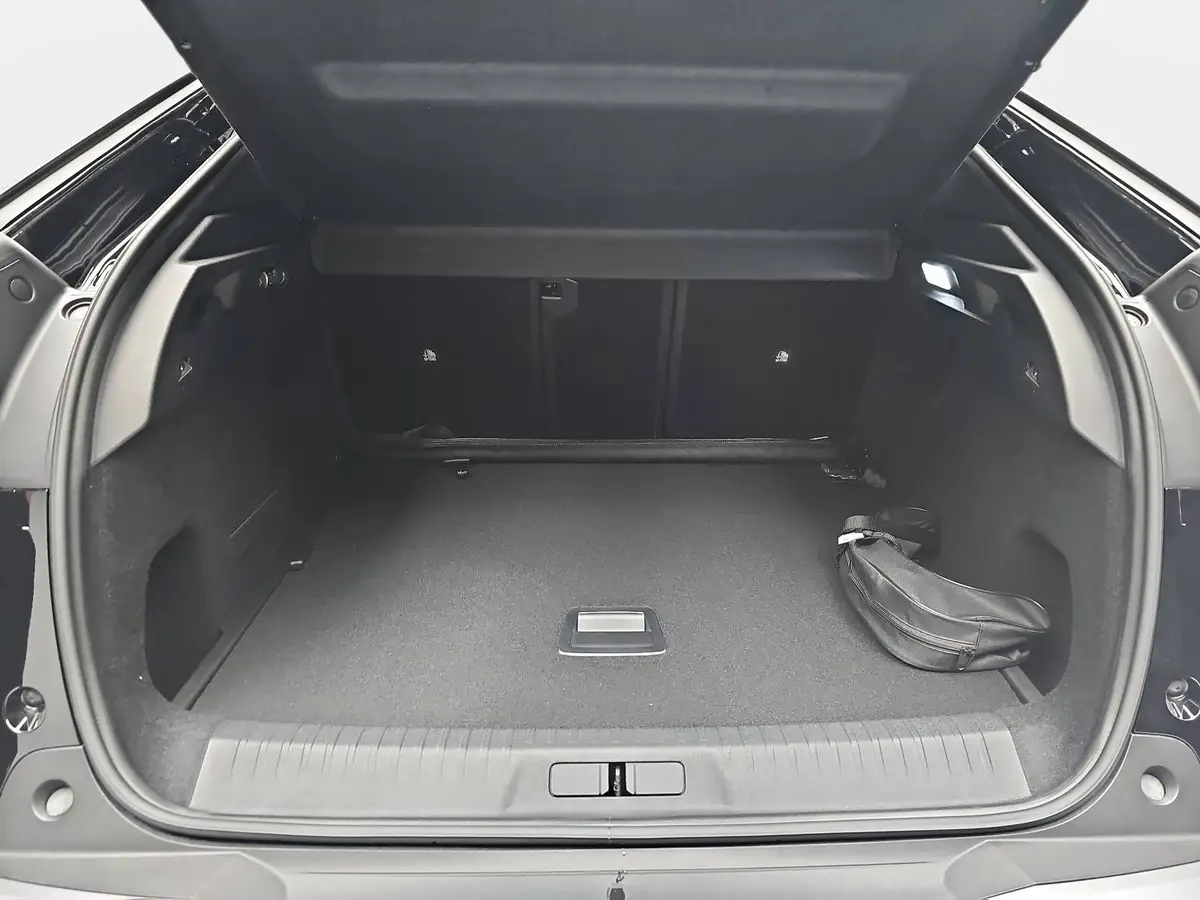 PEUGEOT 3008 1.2 HYBRID 145 E-DSC6 GT NAVI KLIMA LED AHK LM19