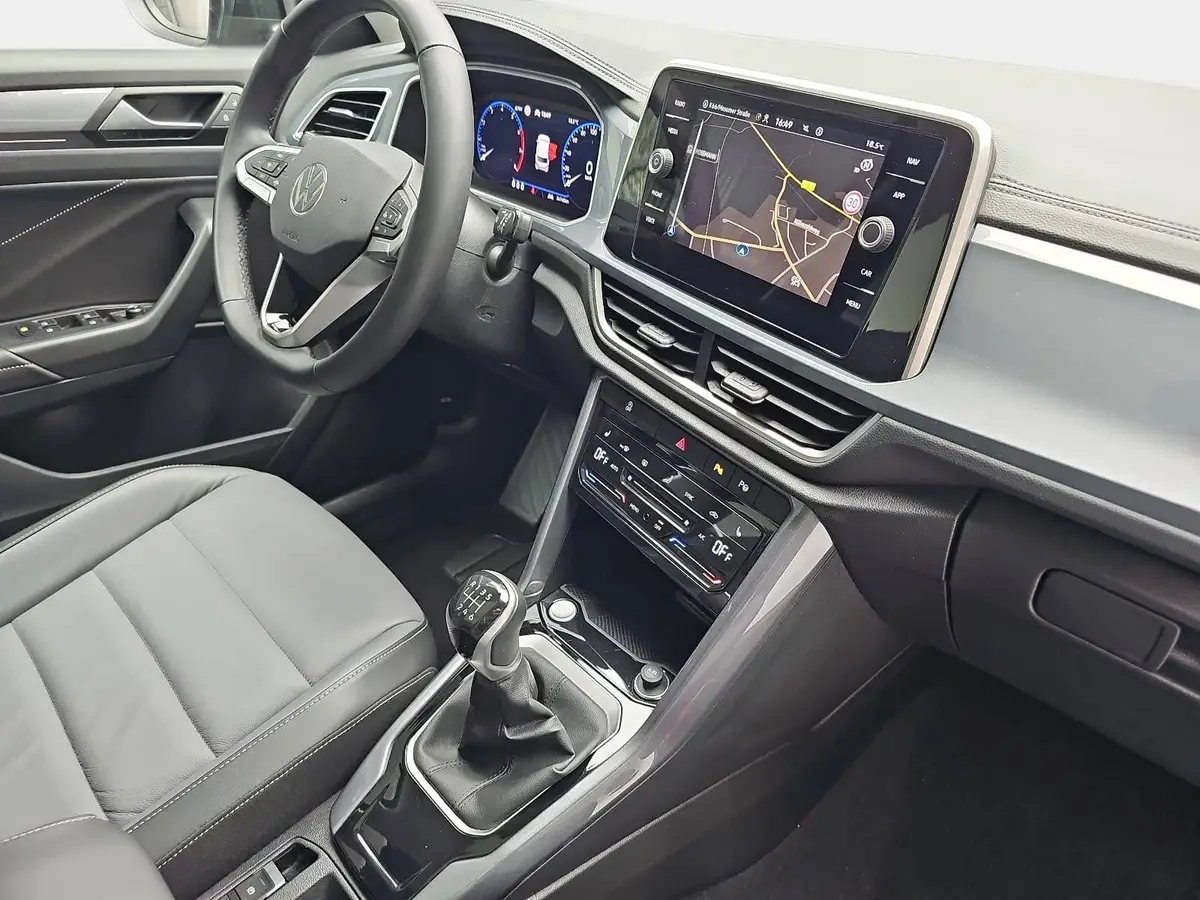 VW T-ROC 1.0 TSI STYLE NAVI ACC P-ASSIST
