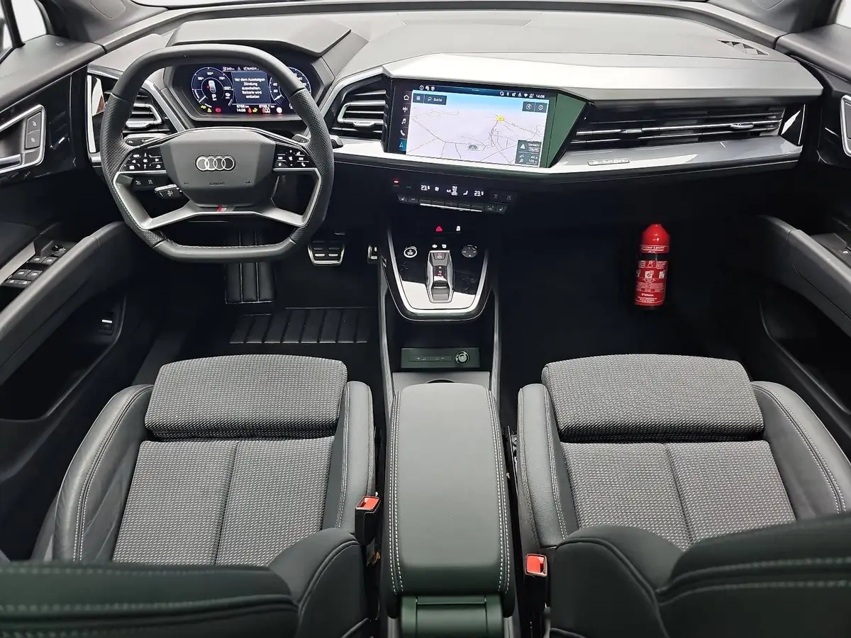 AUDI Q4 E-TRON 45 S-LINE 82KWH LED-MATRIX KAMERA