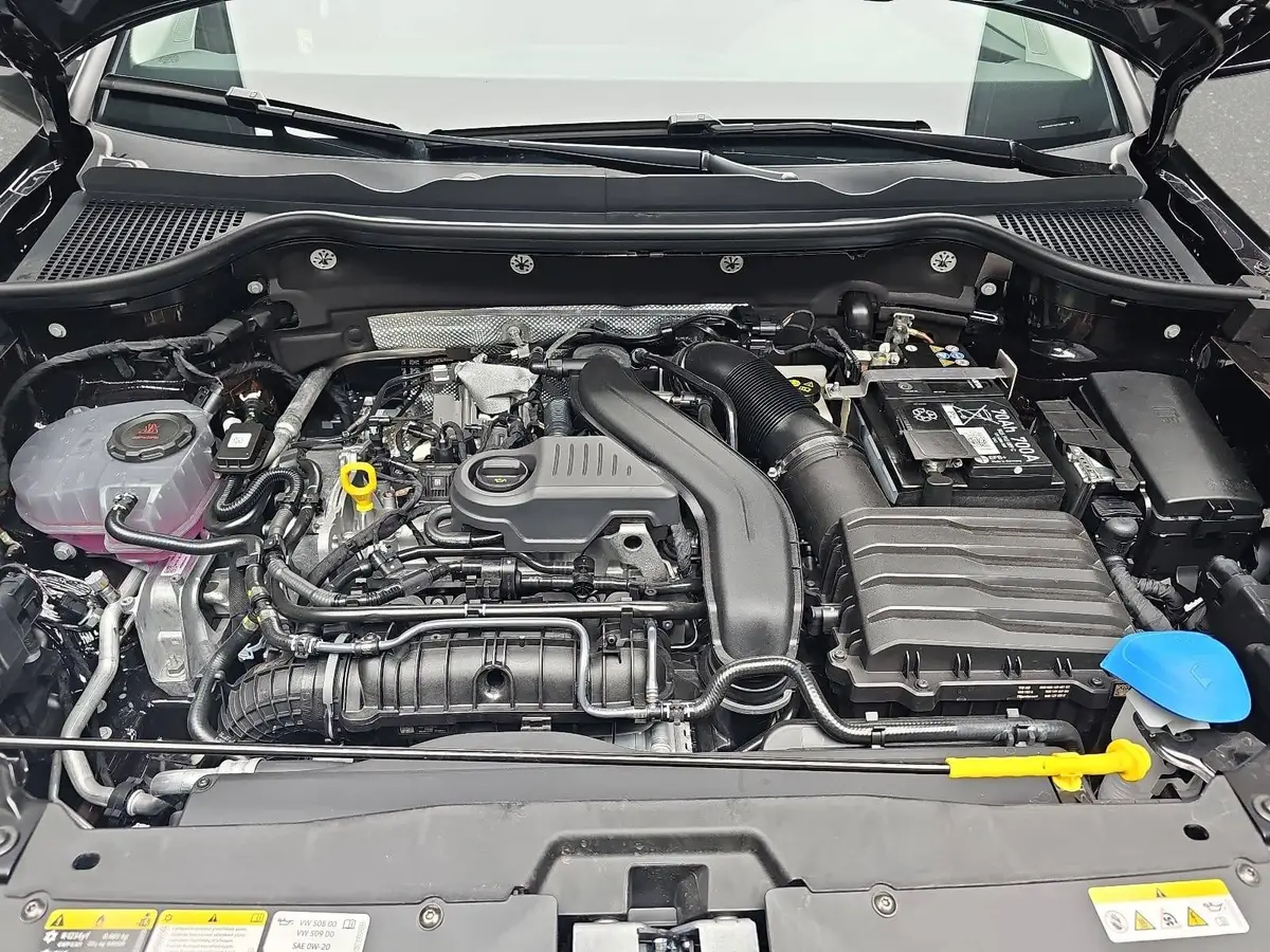SKODA KAROQ 1.5 TSI DSG 130 JAHRE LED KAMERA AHK