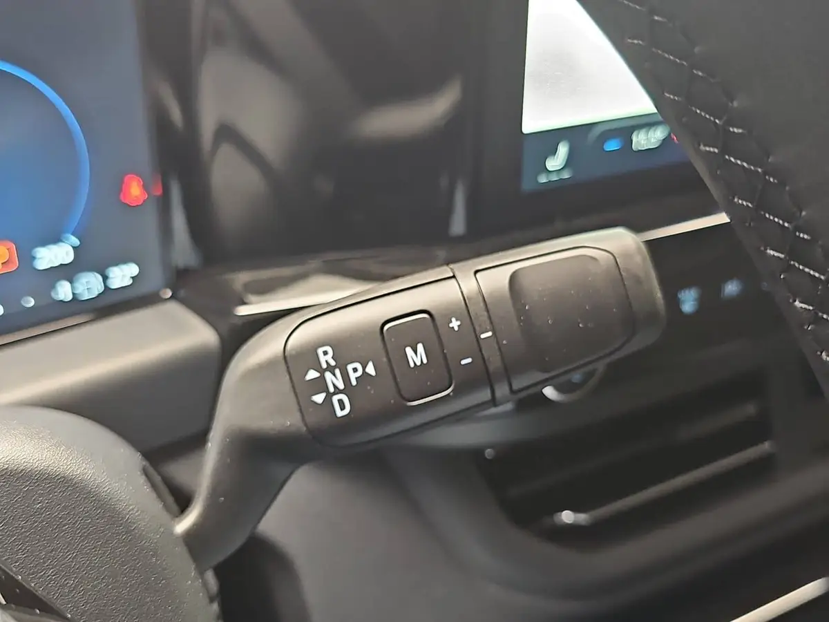 FORD TOURNEO CUSTOM 2.0 ECOBLUE AUTO. L1 TITANIUM X NAVI LED AHK