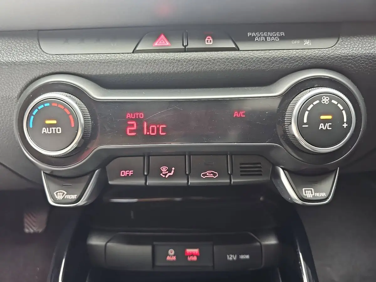 KIA STONIC 1.4 VISION NAVI KAMERA LM17