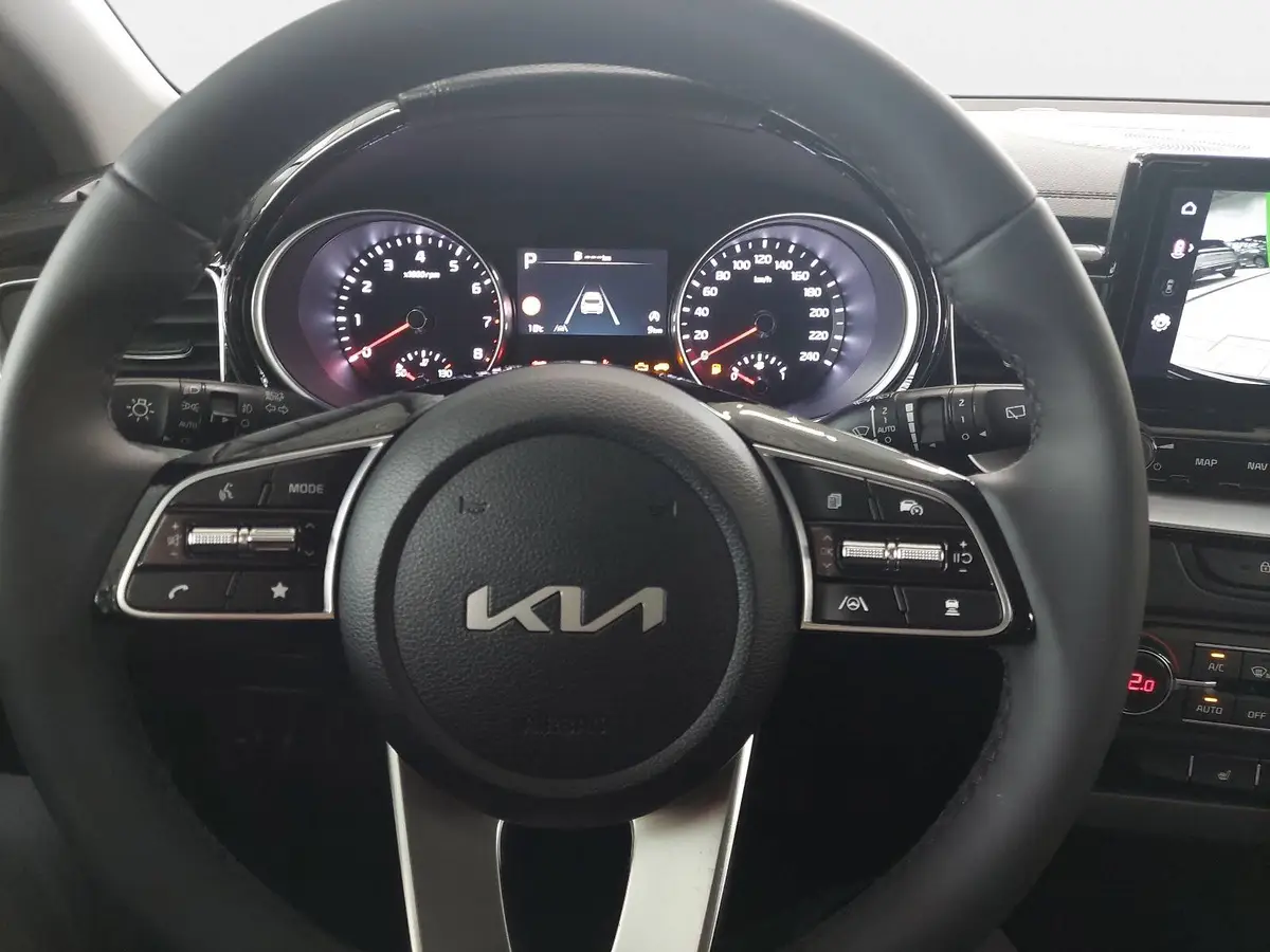 KIA XCEED 1.6 T-GDI 150 DCT SPIRIT MJ26 XCLUSIVE