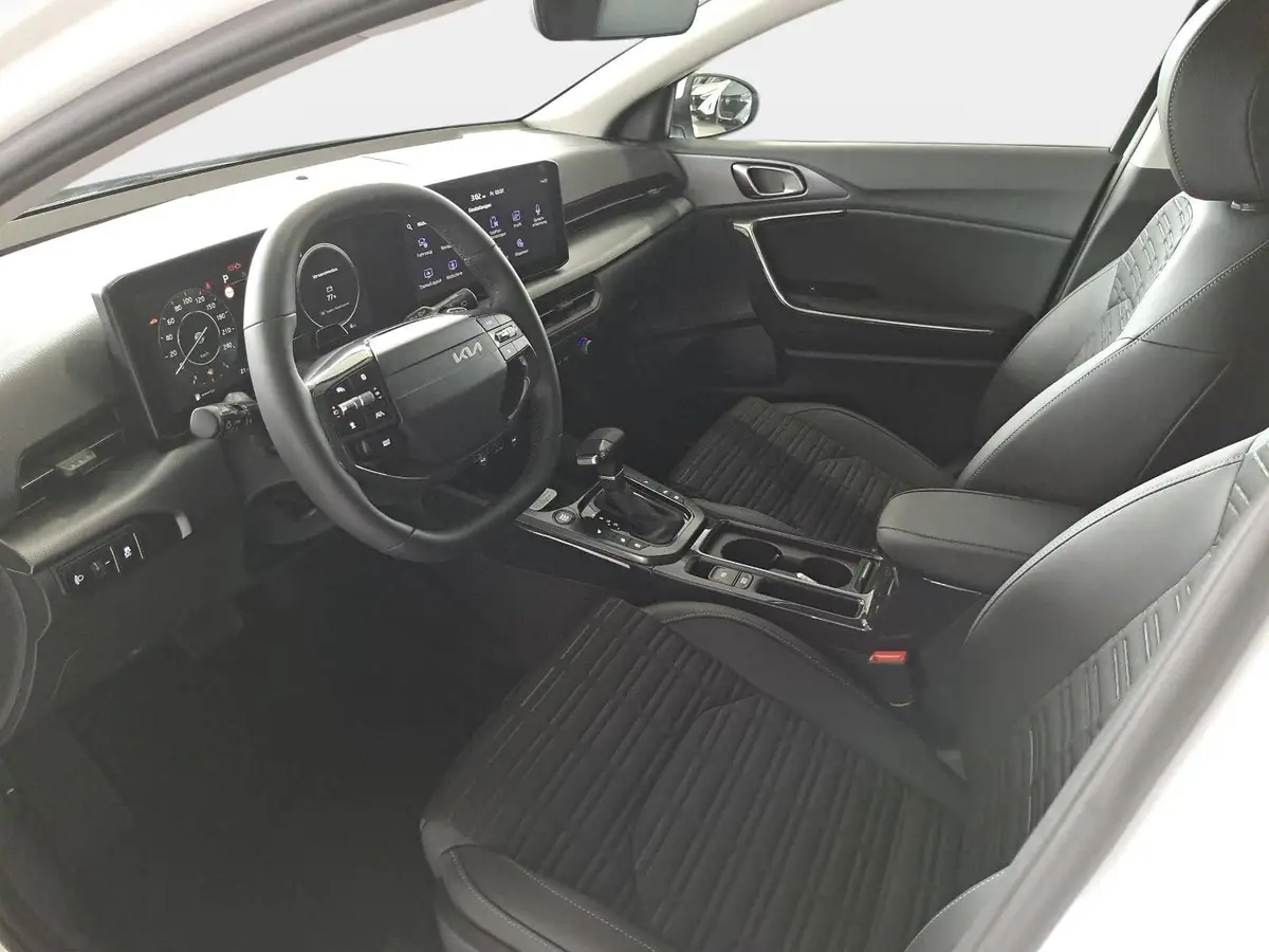 KIA XCEED 1.6 T-GDI 150 DCT SPIRIT MJ27 SOUND
