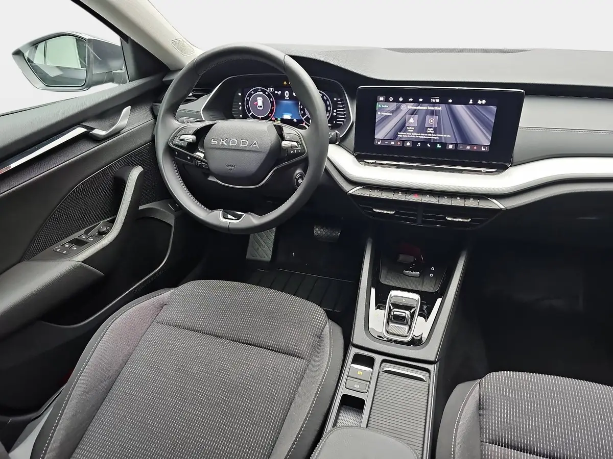 SKODA OCTAVIA COMBI 1.5 TSI DSG SELECTION LED AUDIO WINTER EL.HECKKL. 