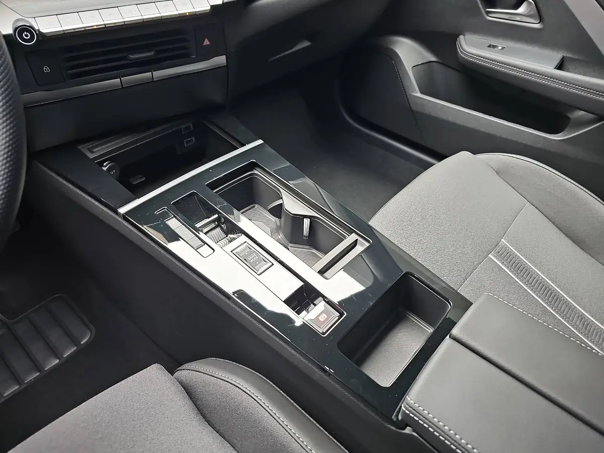 OPEL ASTRA 1.2 TURBO AUTO. SPORTS TOURER GS LED AGR WINTER KA