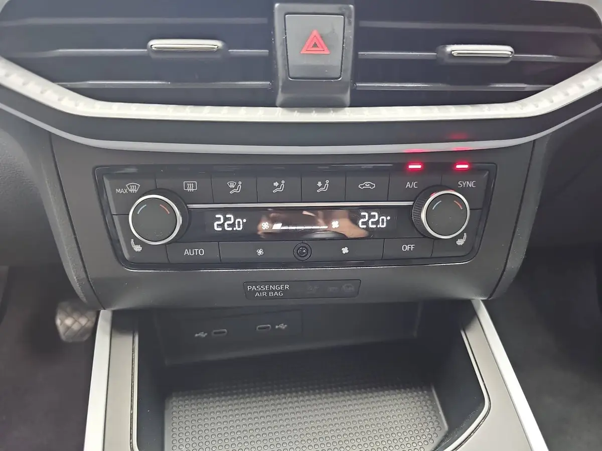 SEAT ARONA 1.0 TSI STYLE LED DAB LM