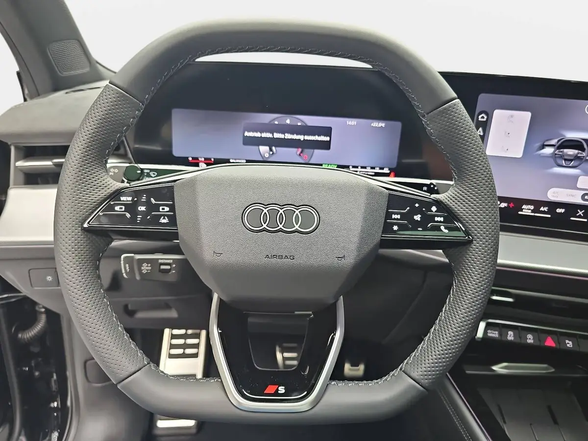AUDI Q3 TFSI S-TRONIC S-LINE NAVI LED-PLUS PANO