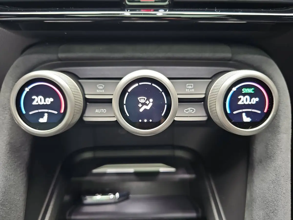 SKODA KODIAQ 2.0 TSI DSG SPORTLINE 4X4 NAVI LED AHK