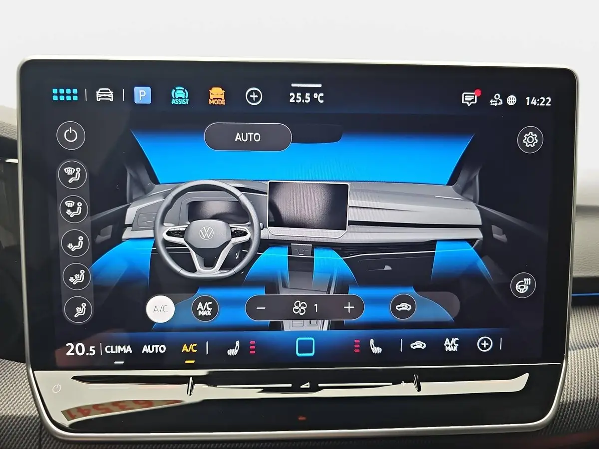 VW GOLF 1.5 ETSI DSG VIII R-LINE NAVI MATRIX-LED