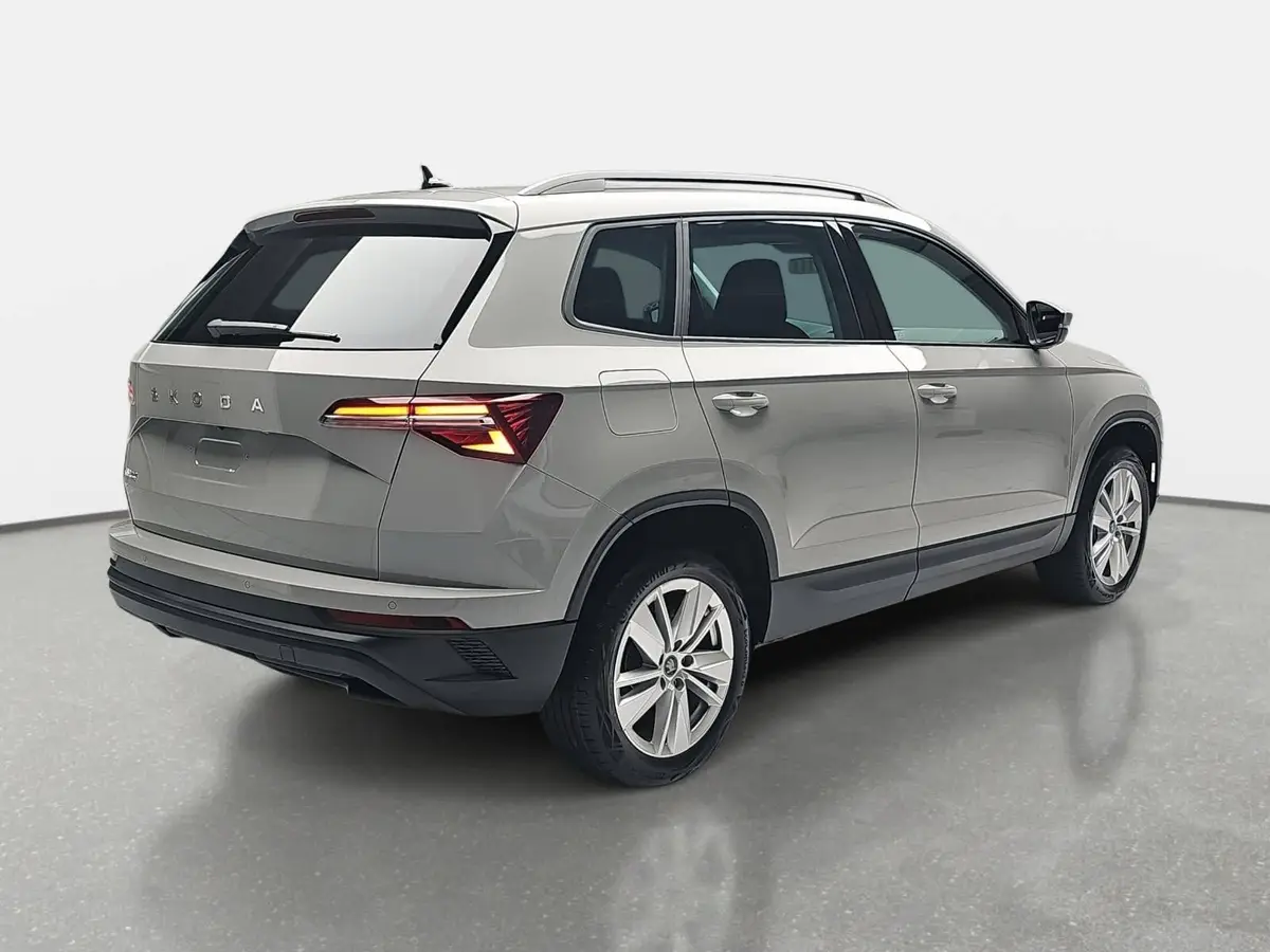 SKODA KAROQ 1.5 TSI DSG FAMILY LED KAMERA LM17