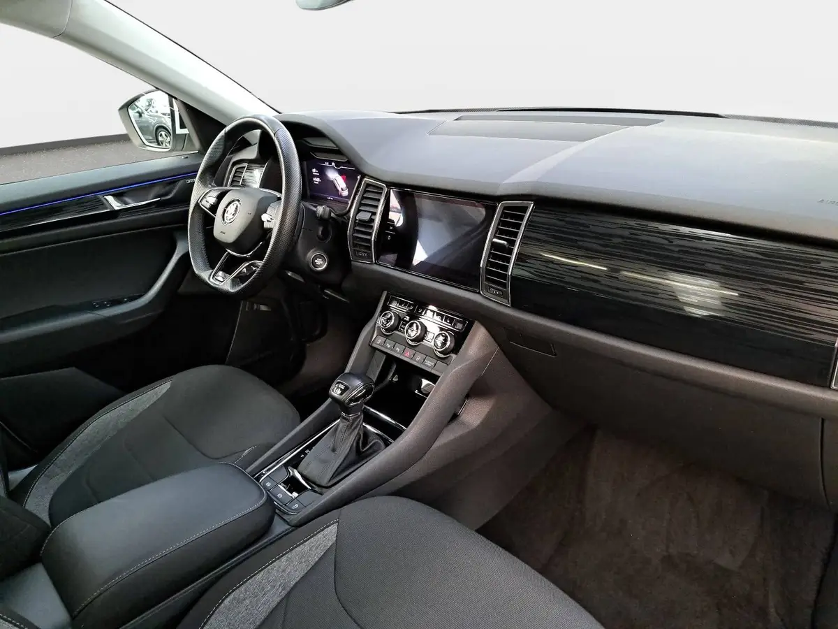 SKODA KODIAQ 2.0 TSI DSG 4X4 MATRIX WINTER DAB+ LM