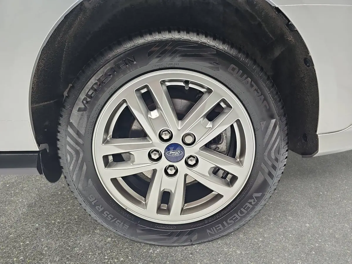 FORD TOURNEO CONNECT 1.5TDCI GRAND TITANIUM NAVI