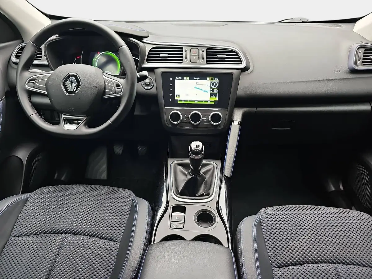 RENAULT KADJAR 1.3 TCE 140 LIMITED WINTER GRA LM