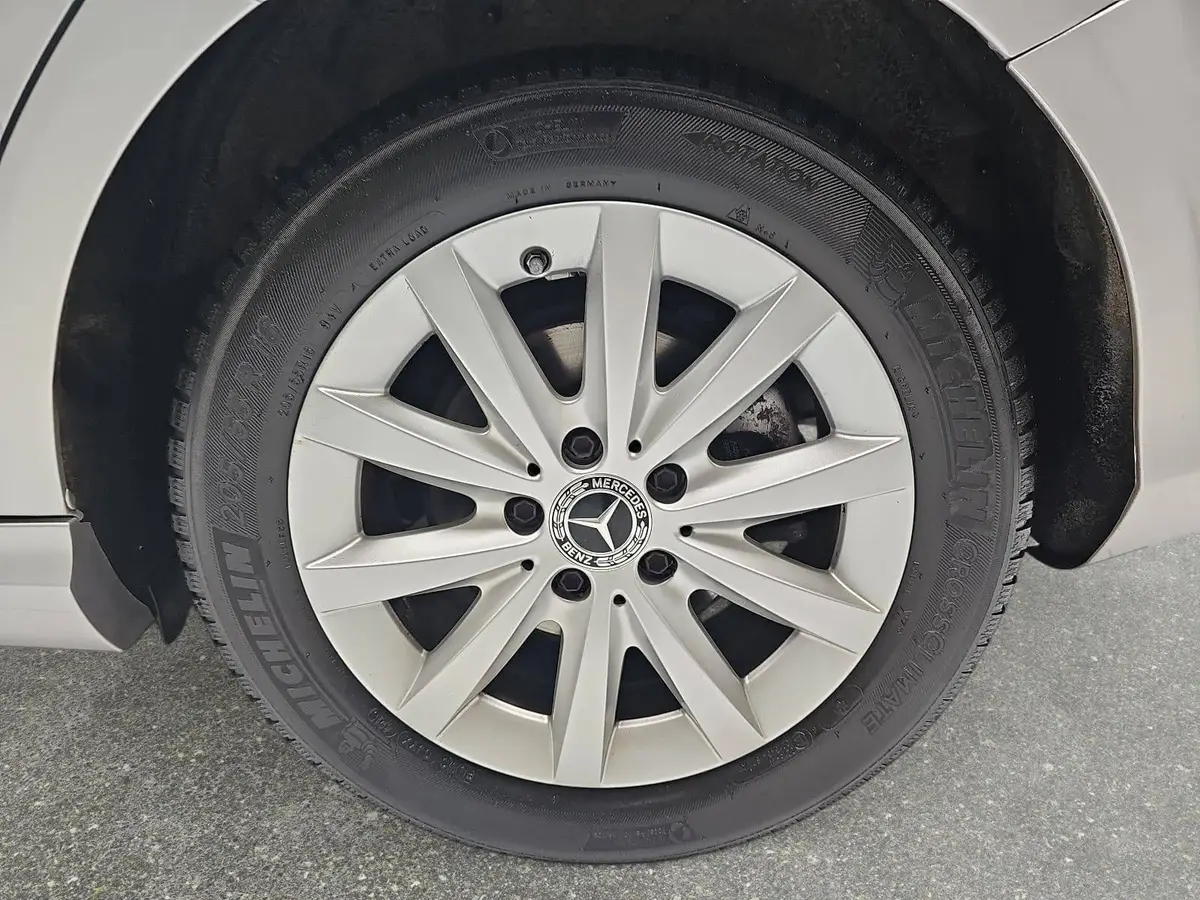 MERCEDES-BENZ B 180 STYLE GRA WINTER AHK