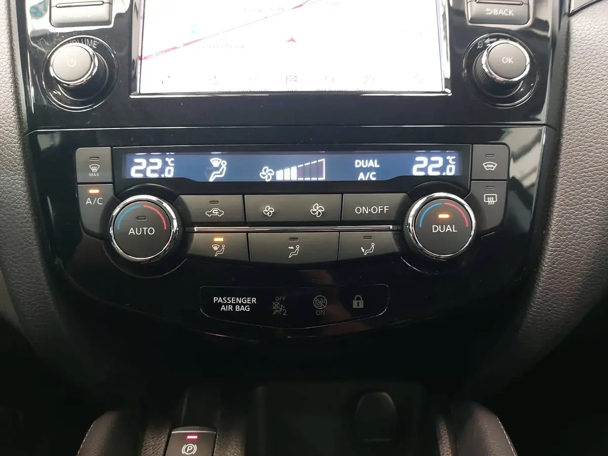 NISSAN QASHQAI 1.3 DIG-T 4X2
