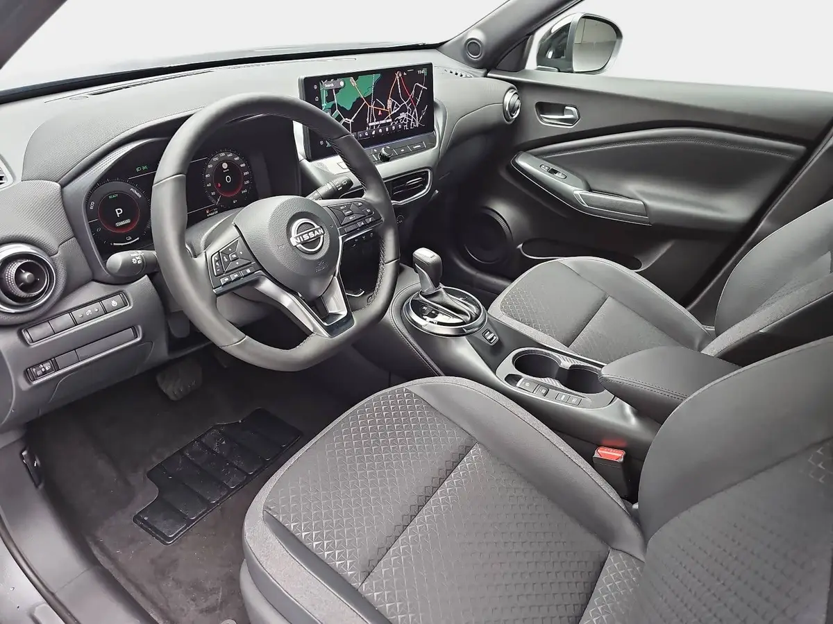 NISSAN JUKE 1.6 HYBRID AUTO. N-CONNECTA WINTER FRONTSCHEIBENHEIZUNG 2-FARBEN