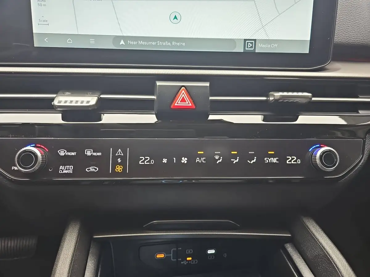 KIA SPORTAGE 1.6 T-GDI 180 AWD DCT SPIRIT MJ26 DRIVEWISE