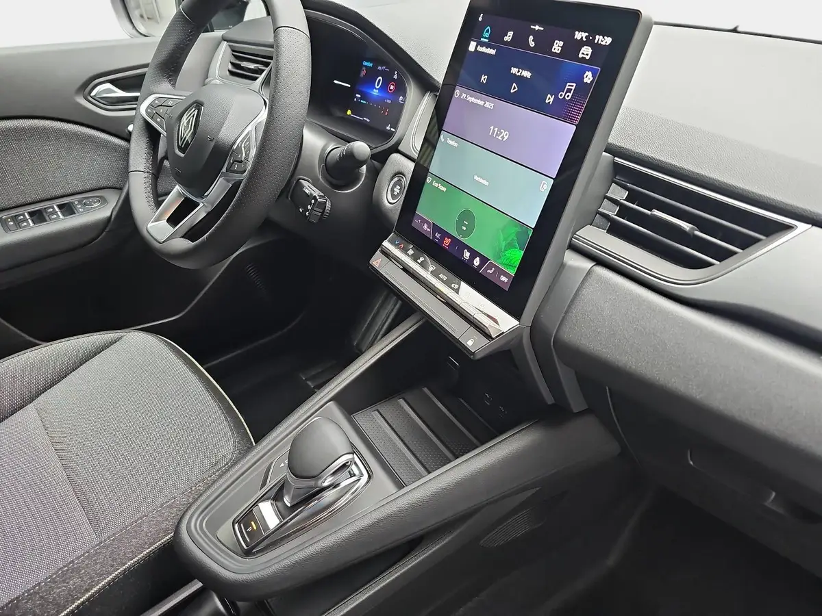 RENAULT CAPTUR II 1.3 TCE 160 EDC TECHNO LED KLIMA DAB KAMERA LM1