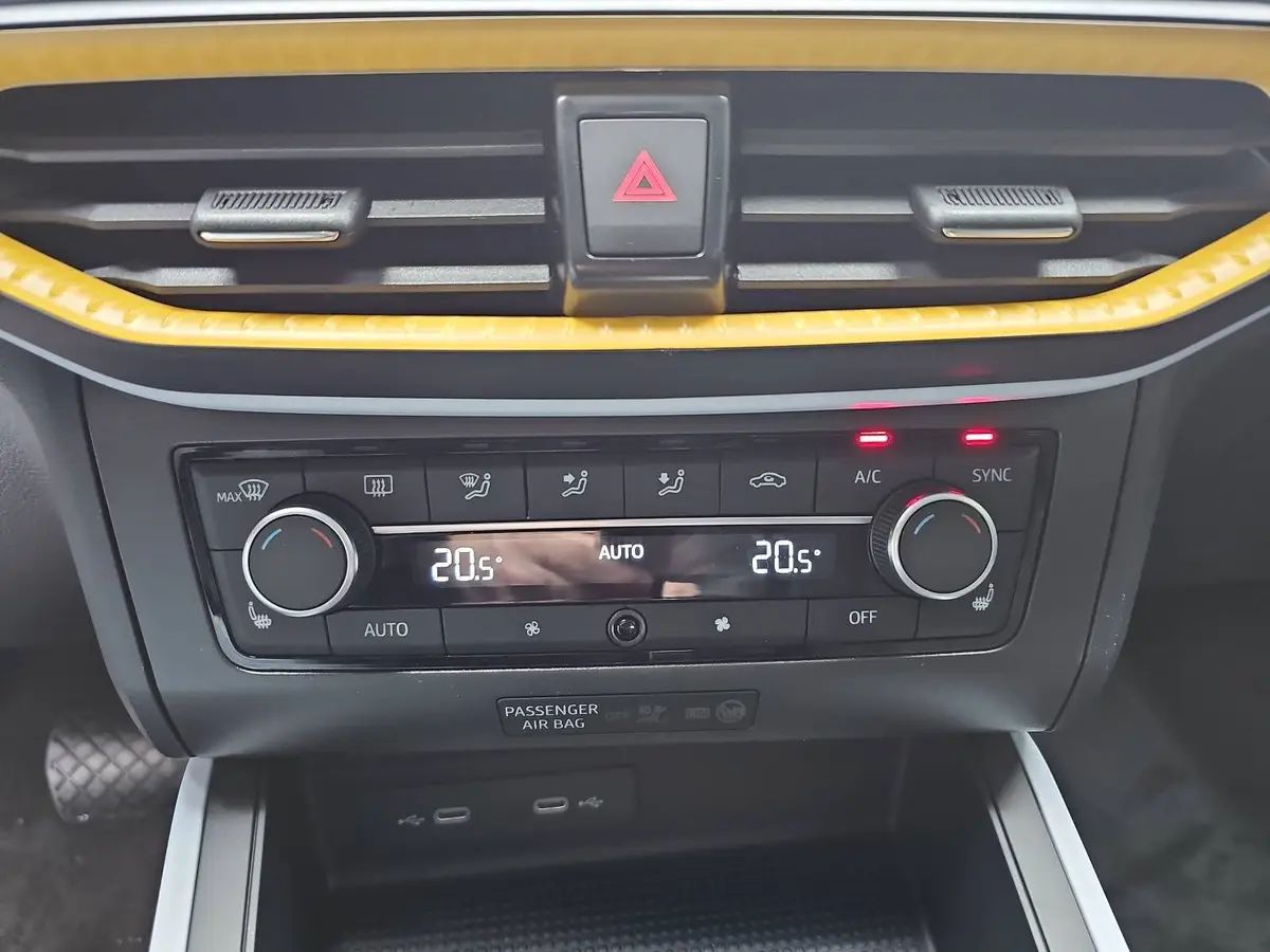 SEAT ARONA 1.0 TSI DSG STYLE LED KLIMAAUTO SMARTLINK PDC LM16