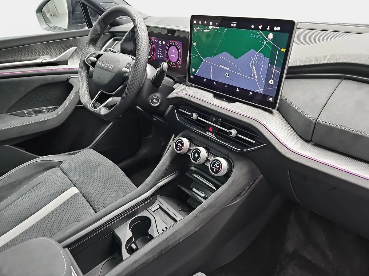 SKODA KODIAQ 1.5 DSG SPORTLINE NAVI LED ACC WINTER KAMERA AHK L