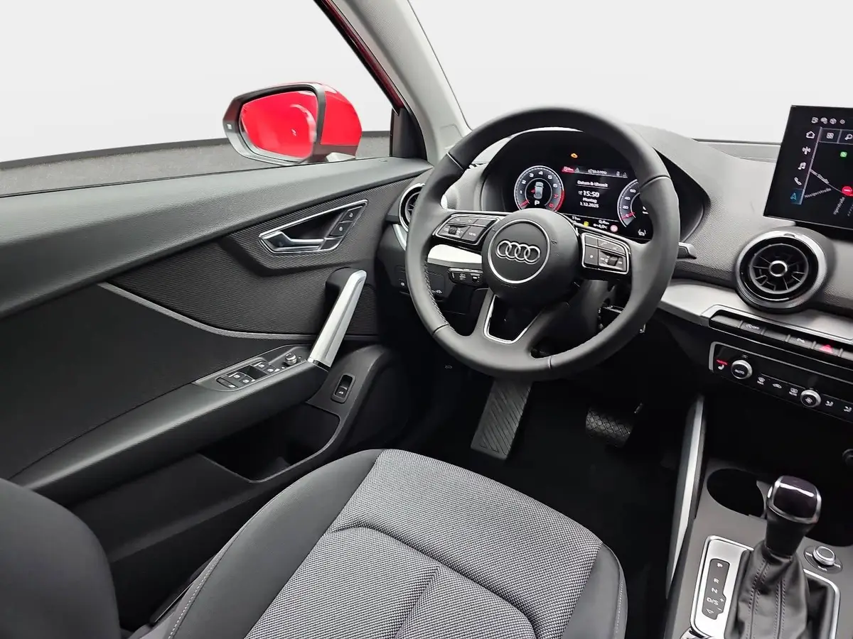 AUDI Q2 35 TFSI S-TRONIC S LINE NAVI LED ACC EL.HECKKL. WI